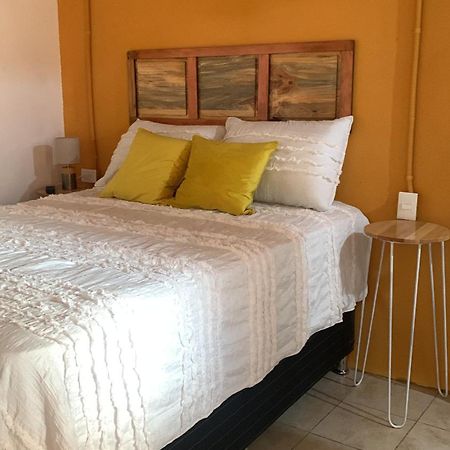 El Chirris B&B San Juan La Laguna Exteriör bild